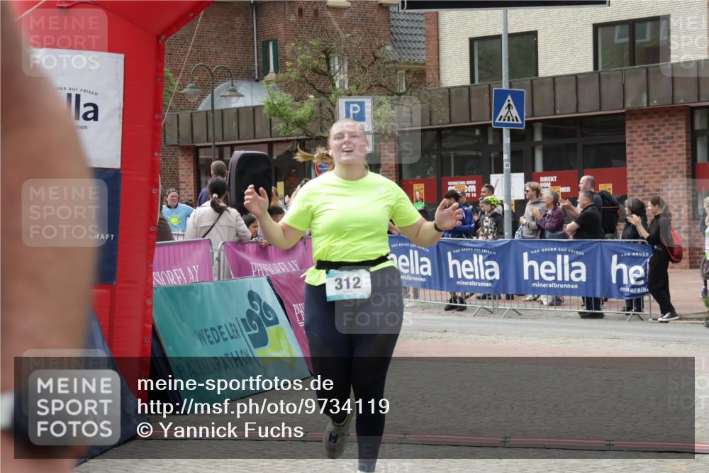 10.05.2026 - 8. Wedeler Halbmarathon Yannick Fuchs http://msf.ph/oto/9734119 10.05.2026 11:51:41 Ziel 312, 710 meine-sportfotos.de