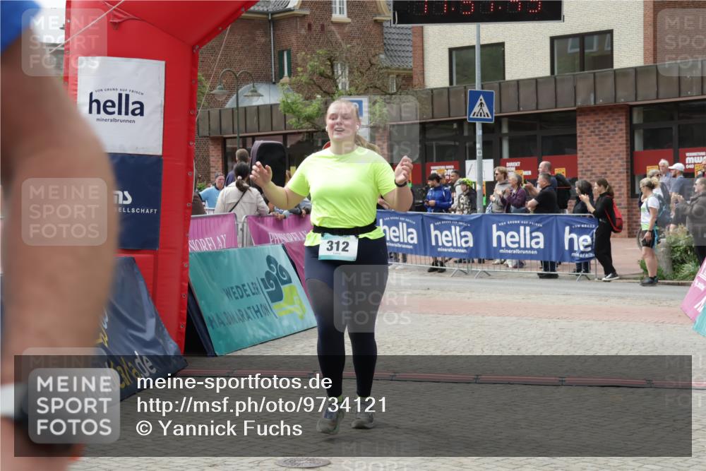 10.05.2026 - 8. Wedeler Halbmarathon Yannick Fuchs http://msf.ph/oto/9734121 10.05.2026 11:51:41 Ziel 312, 710 meine-sportfotos.de