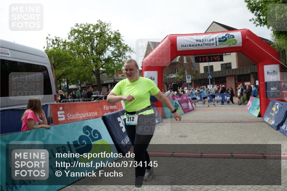 10.05.2026 - 8. Wedeler Halbmarathon Yannick Fuchs http://msf.ph/oto/9734145 10.05.2026 11:51:43 Ziel 224, 282, 312, 2108 meine-sportfotos.de