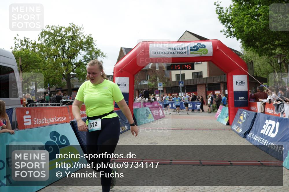 10.05.2026 - 8. Wedeler Halbmarathon Yannick Fuchs http://msf.ph/oto/9734147 10.05.2026 11:51:43 Ziel 224, 282, 312, 2108 meine-sportfotos.de