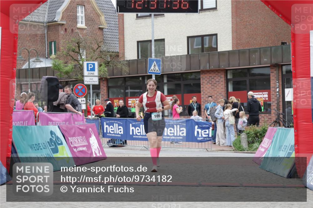 10.05.2026 - 8. Wedeler Halbmarathon Yannick Fuchs http://msf.ph/oto/9734182 10.05.2026 12:37:34 Ziel 104, 105 meine-sportfotos.de