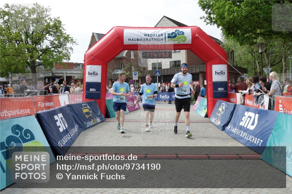 10.05.2026 - 8. Wedeler Halbmarathon Yannick Fuchs http://msf.ph/oto/9734190 10.05.2026 11:51:48 Ziel 224, 282, 2108, 2191 meine-sportfotos.de