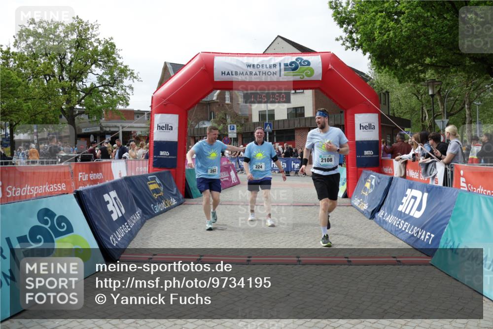 10.05.2026 - 8. Wedeler Halbmarathon Yannick Fuchs http://msf.ph/oto/9734195 10.05.2026 11:51:48 Ziel 224, 282, 2108, 2191 meine-sportfotos.de