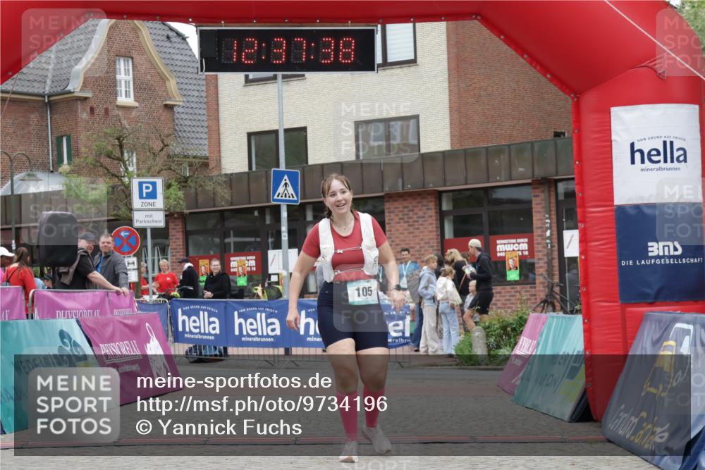 10.05.2026 - 8. Wedeler Halbmarathon Yannick Fuchs http://msf.ph/oto/9734196 10.05.2026 12:37:36 Ziel 105 meine-sportfotos.de