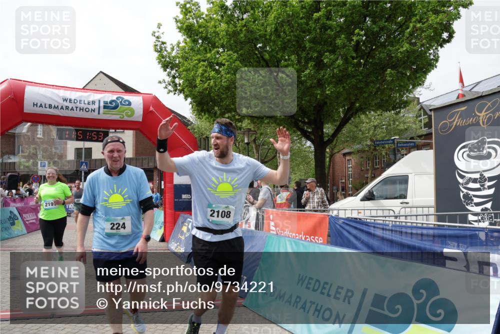 10.05.2026 - 8. Wedeler Halbmarathon Yannick Fuchs http://msf.ph/oto/9734221 10.05.2026 11:51:51 Ziel 224, 282, 489, 2108, 2191 meine-sportfotos.de