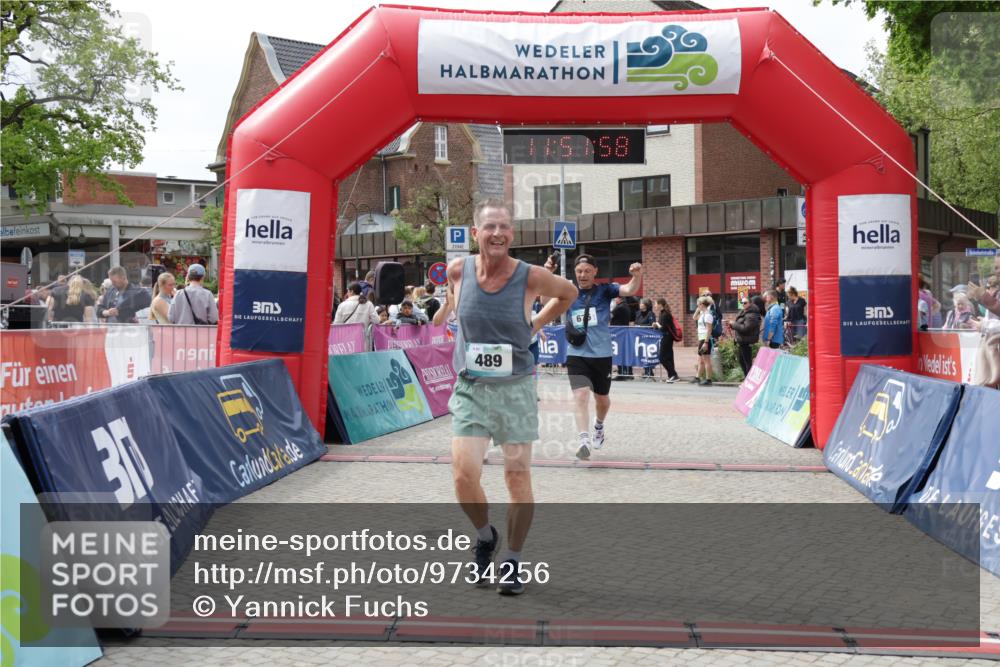 10.05.2026 - 8. Wedeler Halbmarathon Yannick Fuchs http://msf.ph/oto/9734256 10.05.2026 11:51:56 Ziel 489, 652, 675, 676, 2191 meine-sportfotos.de