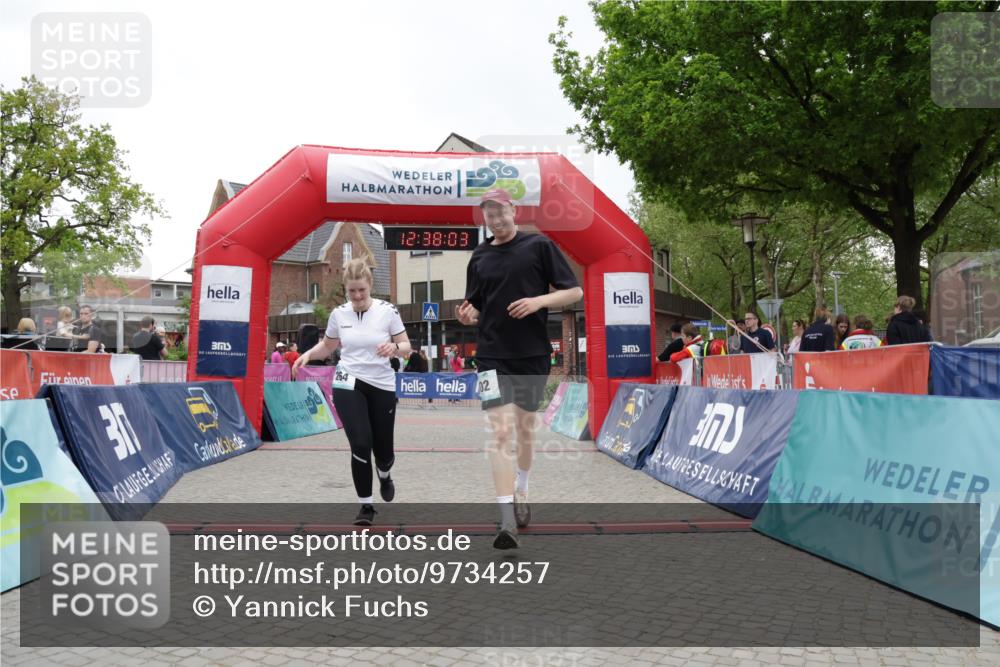 10.05.2026 - 8. Wedeler Halbmarathon Yannick Fuchs http://msf.ph/oto/9734257 10.05.2026 12:38:01 Ziel 264, 488, 702 meine-sportfotos.de