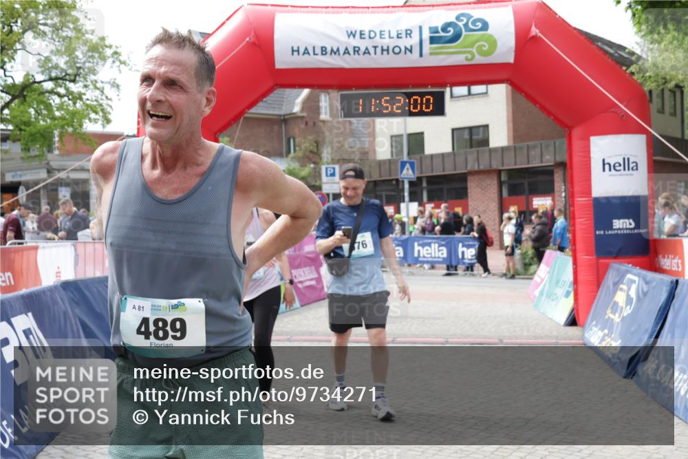 10.05.2026 - 8. Wedeler Halbmarathon Yannick Fuchs http://msf.ph/oto/9734271 10.05.2026 11:51:58 Ziel 489, 652, 675, 676 meine-sportfotos.de