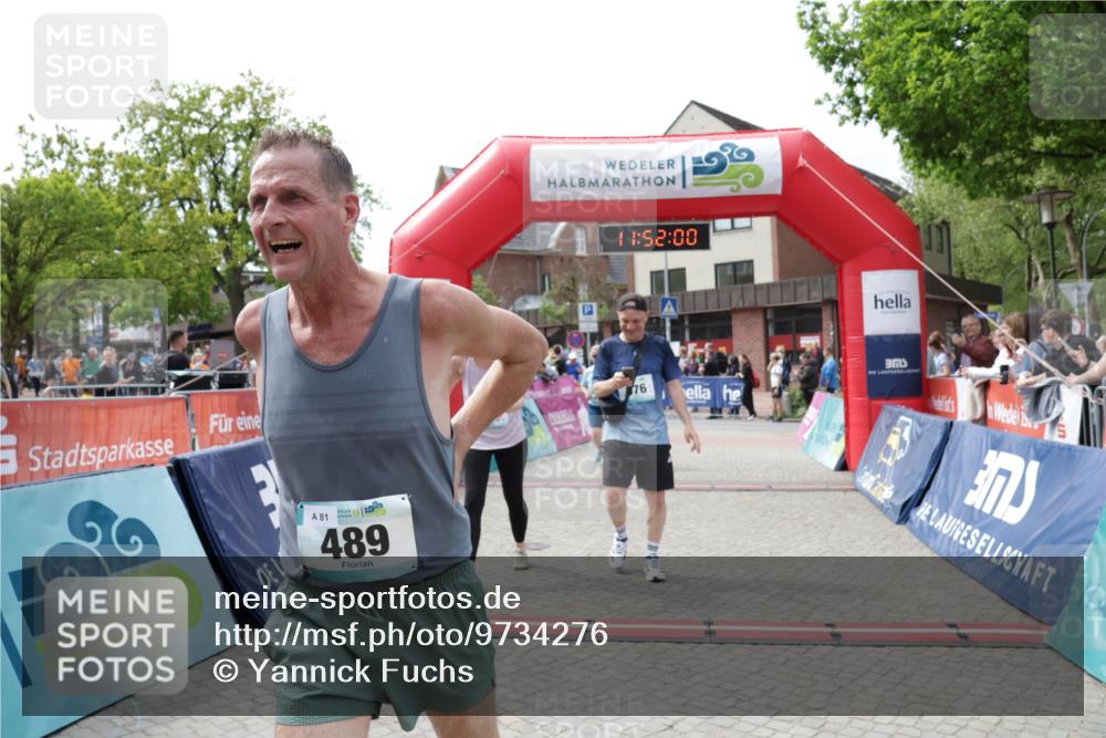 10.05.2026 - 8. Wedeler Halbmarathon Yannick Fuchs http://msf.ph/oto/9734276 10.05.2026 11:51:58 Ziel 489, 652, 675, 676 meine-sportfotos.de
