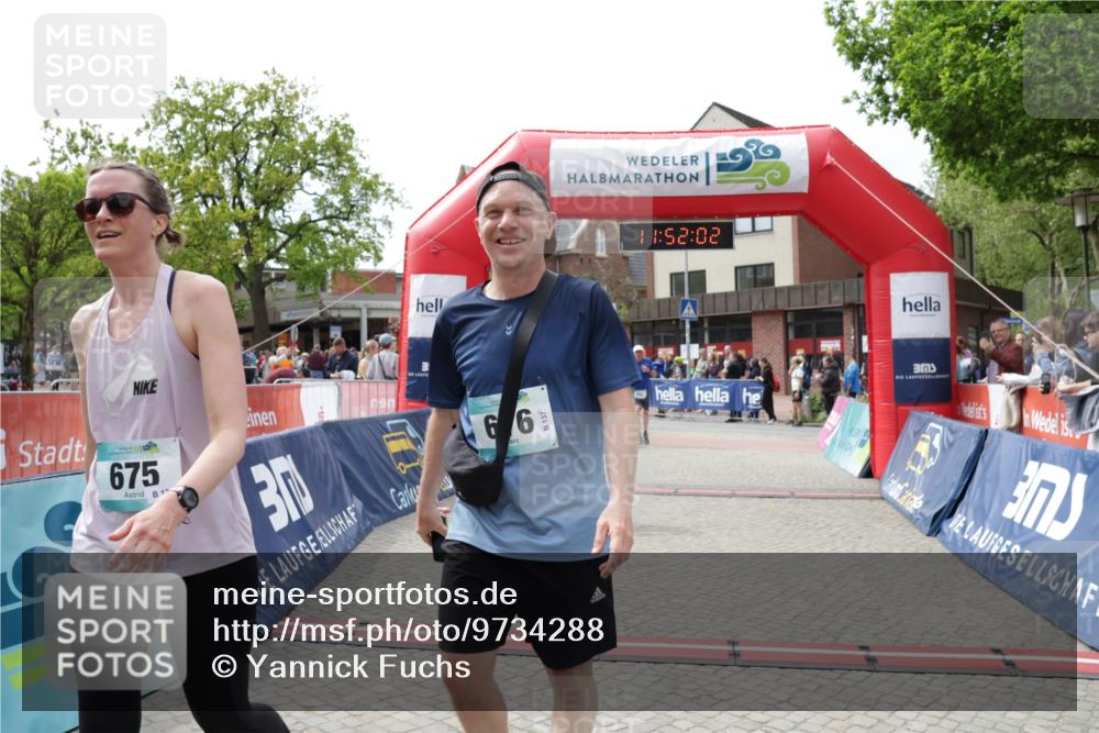 10.05.2026 - 8. Wedeler Halbmarathon Yannick Fuchs http://msf.ph/oto/9734288 10.05.2026 11:52:00 Ziel 201, 652, 675, 676 meine-sportfotos.de