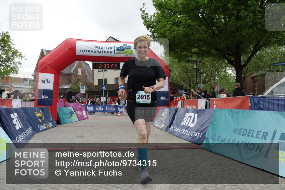 10.05.2026 - 8. Wedeler Halbmarathon Yannick Fuchs http://msf.ph/oto/9734315 10.05.2026 12:39:00 Ziel 2015 meine-sportfotos.de