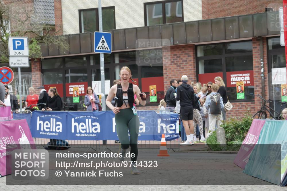 10.05.2026 - 8. Wedeler Halbmarathon Yannick Fuchs http://msf.ph/oto/9734323 10.05.2026 12:39:22 Ziel 373 meine-sportfotos.de