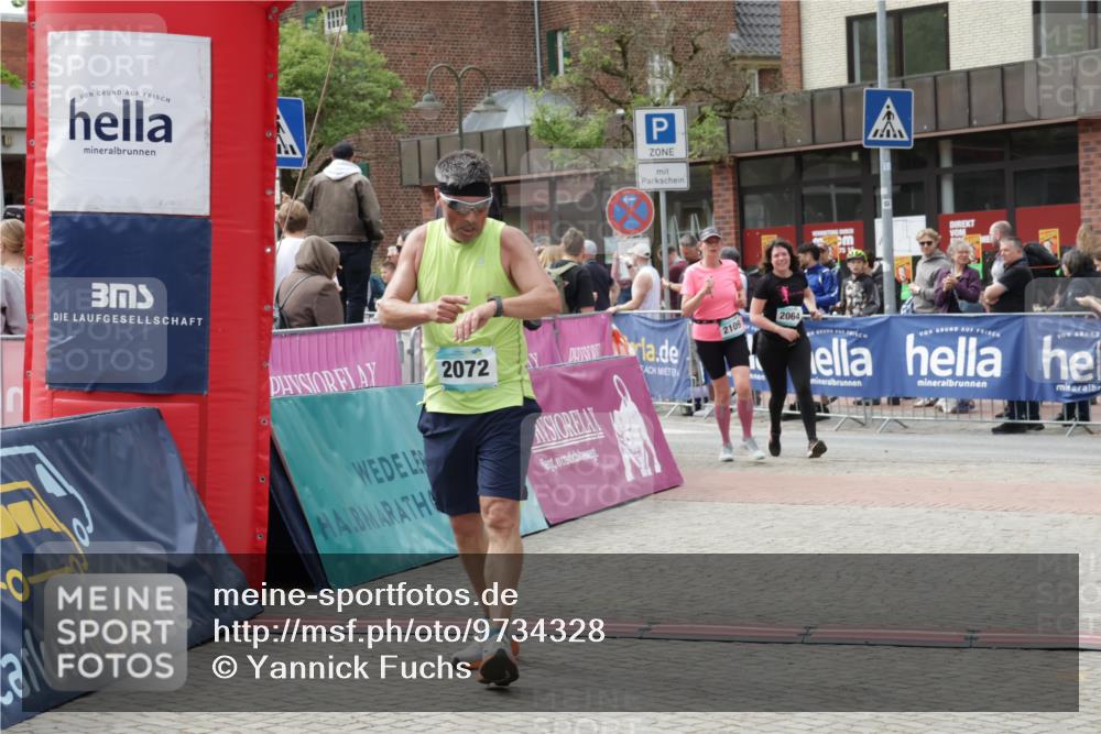 10.05.2026 - 8. Wedeler Halbmarathon Yannick Fuchs http://msf.ph/oto/9734328 10.05.2026 11:52:09 Ziel 201, 2064, 2072, 2109 meine-sportfotos.de