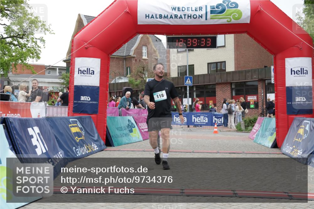 10.05.2026 - 8. Wedeler Halbmarathon Yannick Fuchs http://msf.ph/oto/9734376 10.05.2026 12:39:31 Ziel 118, 336 meine-sportfotos.de