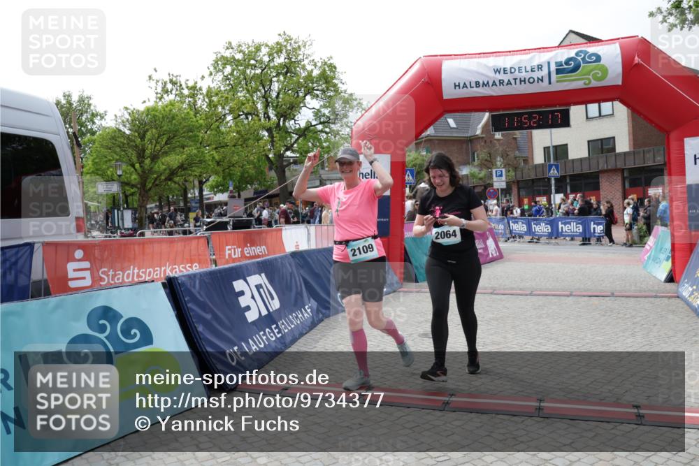10.05.2026 - 8. Wedeler Halbmarathon Yannick Fuchs http://msf.ph/oto/9734377 10.05.2026 11:52:15 Ziel 2064, 2109 meine-sportfotos.de