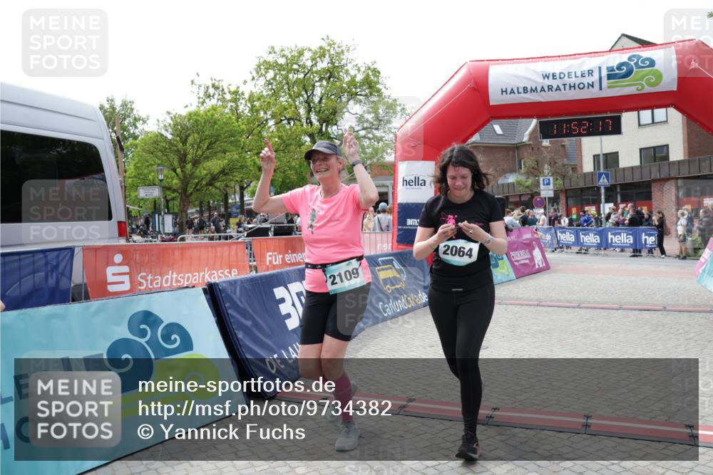 10.05.2026 - 8. Wedeler Halbmarathon Yannick Fuchs http://msf.ph/oto/9734382 10.05.2026 11:52:15 Ziel 2064, 2109 meine-sportfotos.de