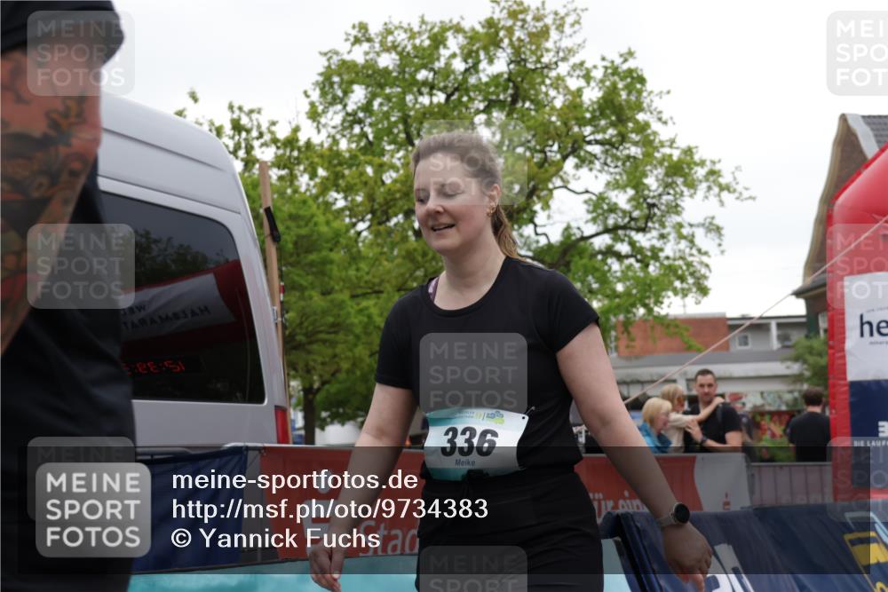 10.05.2026 - 8. Wedeler Halbmarathon Yannick Fuchs http://msf.ph/oto/9734383 10.05.2026 12:39:36 Ziel 336 meine-sportfotos.de