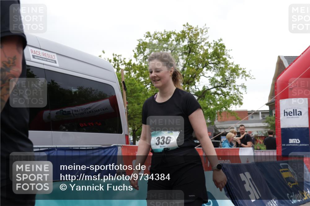 10.05.2026 - 8. Wedeler Halbmarathon Yannick Fuchs http://msf.ph/oto/9734384 10.05.2026 12:39:36 Ziel 336 meine-sportfotos.de