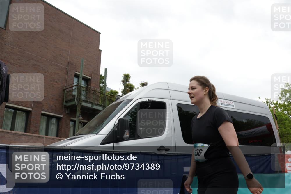 10.05.2026 - 8. Wedeler Halbmarathon Yannick Fuchs http://msf.ph/oto/9734389 10.05.2026 12:39:37 Ziel 336 meine-sportfotos.de