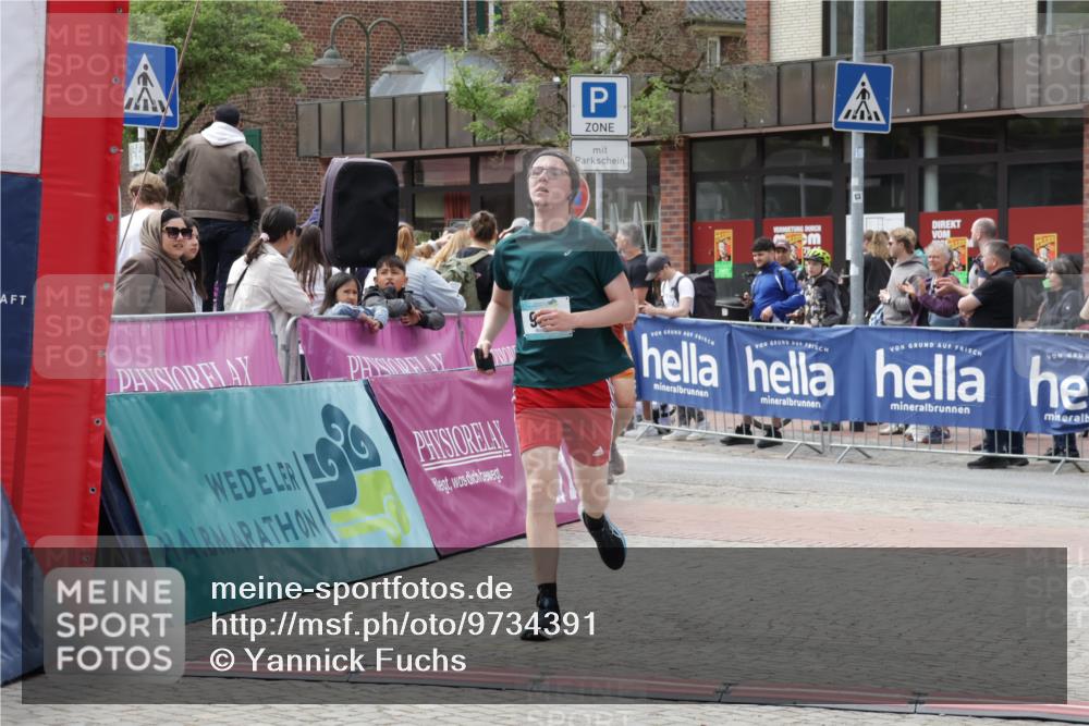 10.05.2026 - 8. Wedeler Halbmarathon Yannick Fuchs http://msf.ph/oto/9734391 10.05.2026 11:52:19 Ziel 152, 985, 2064 meine-sportfotos.de