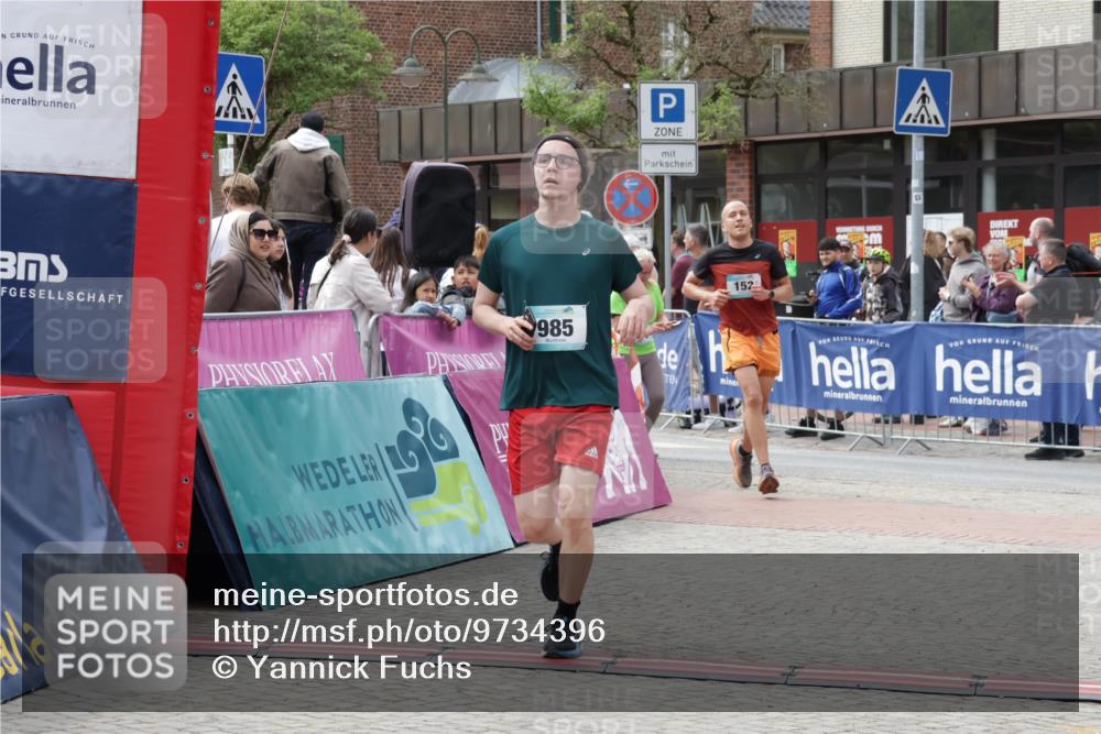 10.05.2026 - 8. Wedeler Halbmarathon Yannick Fuchs http://msf.ph/oto/9734396 10.05.2026 11:52:19 Ziel 152, 985, 2064 meine-sportfotos.de