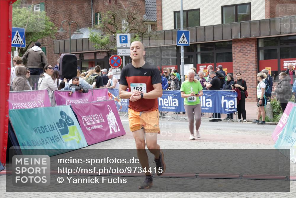 10.05.2026 - 8. Wedeler Halbmarathon Yannick Fuchs http://msf.ph/oto/9734415 10.05.2026 11:52:22 Ziel 152, 456, 985, 2143 meine-sportfotos.de