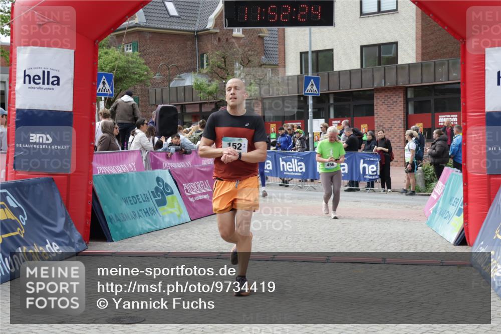 10.05.2026 - 8. Wedeler Halbmarathon Yannick Fuchs http://msf.ph/oto/9734419 10.05.2026 11:52:23 Ziel 152, 456, 985, 2143 meine-sportfotos.de
