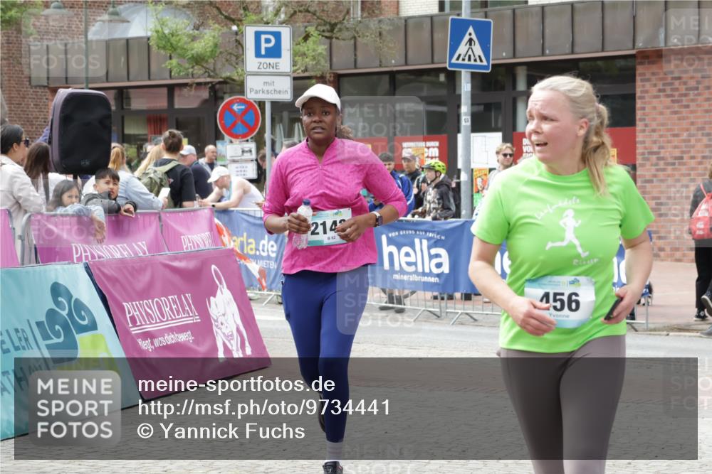 10.05.2026 - 8. Wedeler Halbmarathon Yannick Fuchs http://msf.ph/oto/9734441 10.05.2026 11:52:26 Ziel 152, 456, 715, 739, 985, 2143 meine-sportfotos.de