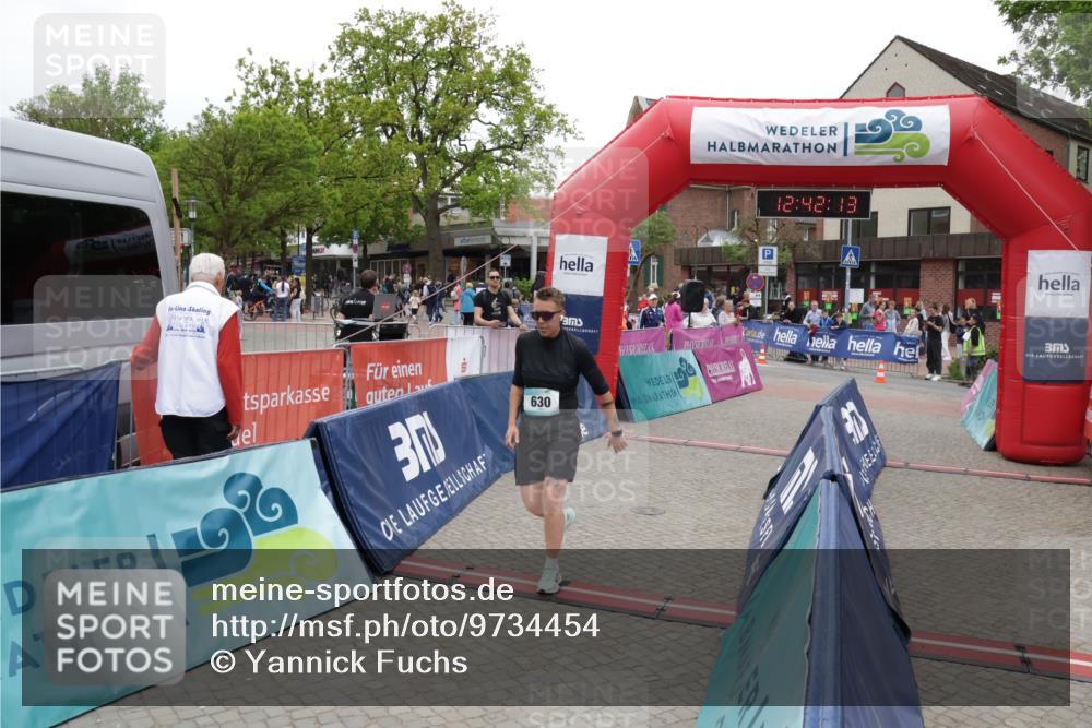 10.05.2026 - 8. Wedeler Halbmarathon Yannick Fuchs http://msf.ph/oto/9734454 10.05.2026 12:42:11 Ziel 630 meine-sportfotos.de