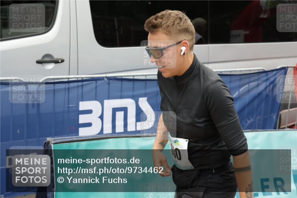 10.05.2026 - 8. Wedeler Halbmarathon Yannick Fuchs http://msf.ph/oto/9734462 10.05.2026 12:42:13 Ziel 630 meine-sportfotos.de