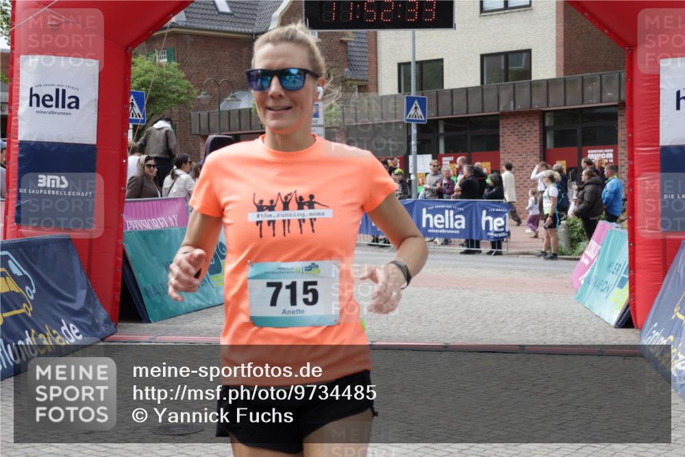 10.05.2026 - 8. Wedeler Halbmarathon Yannick Fuchs http://msf.ph/oto/9734485 10.05.2026 11:52:31 Ziel 456, 715, 739, 2143 meine-sportfotos.de