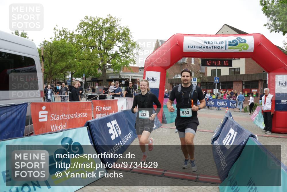 10.05.2026 - 8. Wedeler Halbmarathon Yannick Fuchs http://msf.ph/oto/9734529 10.05.2026 12:43:13 Ziel 532, 533 meine-sportfotos.de