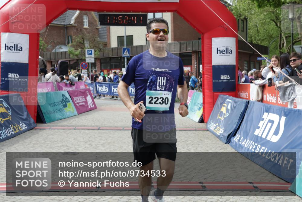 10.05.2026 - 8. Wedeler Halbmarathon Yannick Fuchs http://msf.ph/oto/9734533 10.05.2026 11:52:39 Ziel 2230 meine-sportfotos.de