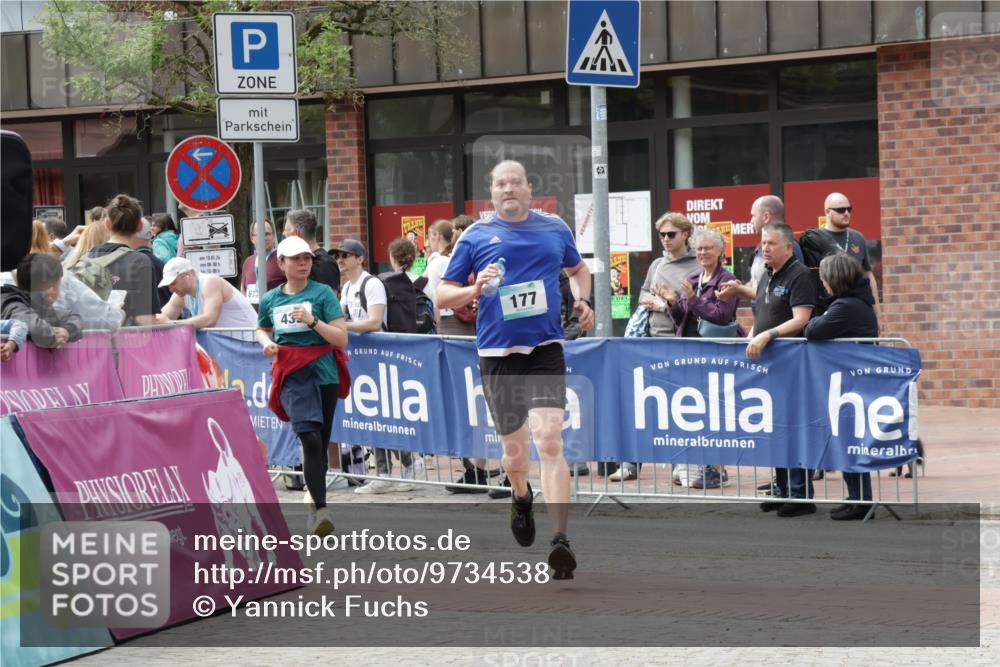 10.05.2026 - 8. Wedeler Halbmarathon Yannick Fuchs http://msf.ph/oto/9734538 10.05.2026 11:52:46 Ziel 177, 439 meine-sportfotos.de