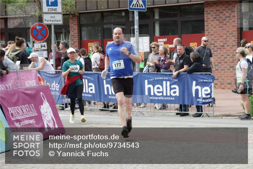 10.05.2026 - 8. Wedeler Halbmarathon Yannick Fuchs http://msf.ph/oto/9734543 10.05.2026 11:52:46 Ziel 177, 439 meine-sportfotos.de