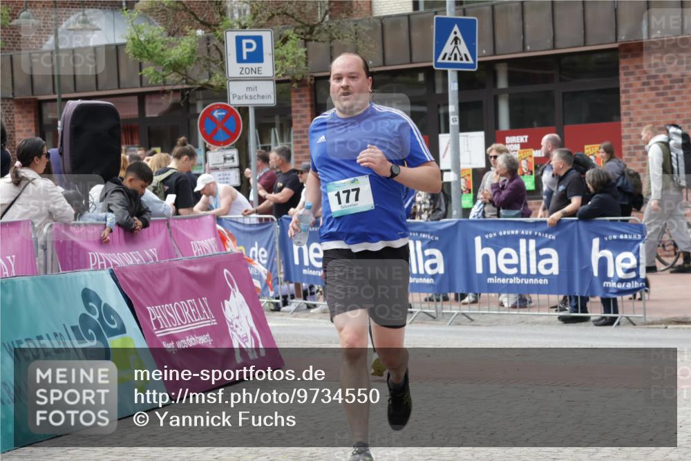 10.05.2026 - 8. Wedeler Halbmarathon Yannick Fuchs http://msf.ph/oto/9734550 10.05.2026 11:52:48 Ziel 177, 439 meine-sportfotos.de