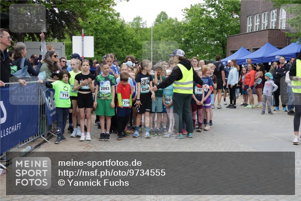 10.05.2026 - 8. Wedeler Halbmarathon Yannick Fuchs http://msf.ph/oto/9734555 10.05.2026 12:43:30 Ziel  meine-sportfotos.de