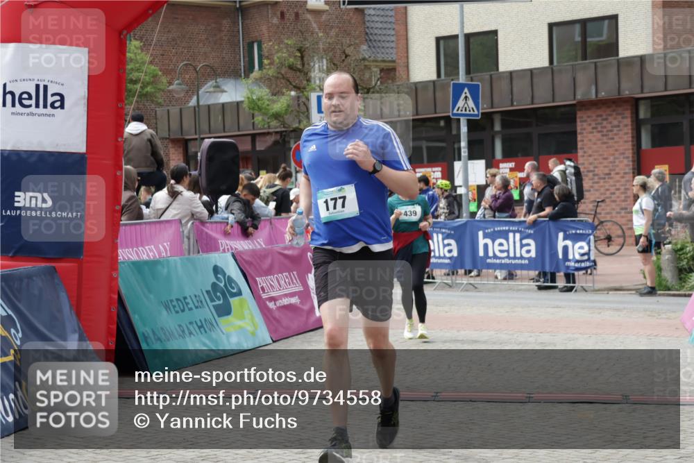 10.05.2026 - 8. Wedeler Halbmarathon Yannick Fuchs http://msf.ph/oto/9734558 10.05.2026 11:52:48 Ziel 177, 439 meine-sportfotos.de