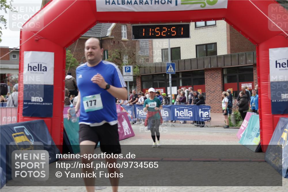 10.05.2026 - 8. Wedeler Halbmarathon Yannick Fuchs http://msf.ph/oto/9734565 10.05.2026 11:52:49 Ziel 177, 439 meine-sportfotos.de
