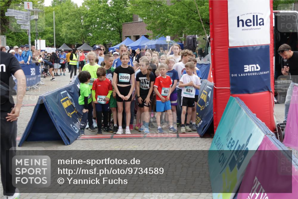 10.05.2026 - 8. Wedeler Halbmarathon Yannick Fuchs http://msf.ph/oto/9734589 10.05.2026 12:44:10 Ziel  meine-sportfotos.de