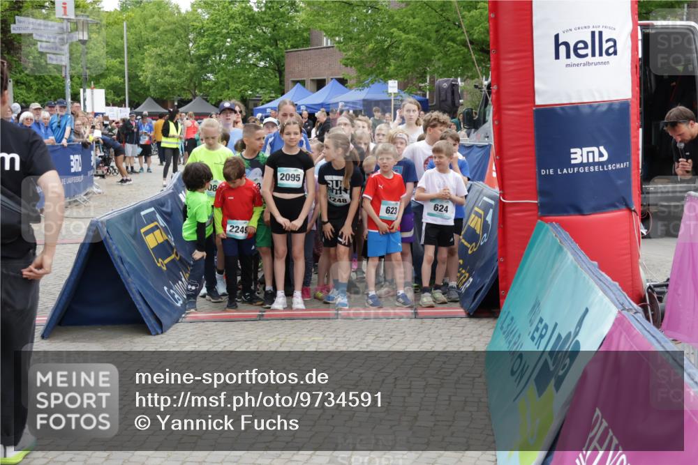 10.05.2026 - 8. Wedeler Halbmarathon Yannick Fuchs http://msf.ph/oto/9734591 10.05.2026 12:44:10 Ziel  meine-sportfotos.de