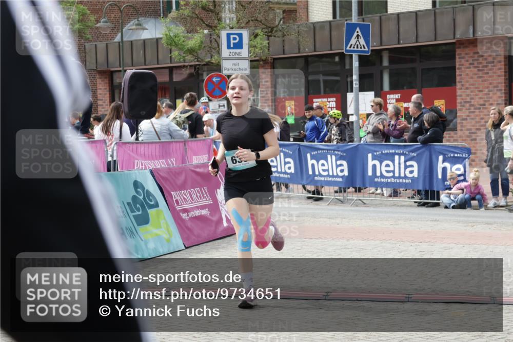 10.05.2026 - 8. Wedeler Halbmarathon Yannick Fuchs http://msf.ph/oto/9734651 10.05.2026 11:53:16 Ziel 633 meine-sportfotos.de