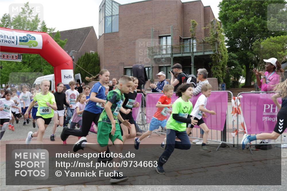10.05.2026 - 8. Wedeler Halbmarathon Yannick Fuchs http://msf.ph/oto/9734663 10.05.2026 12:44:59 Ziel  meine-sportfotos.de