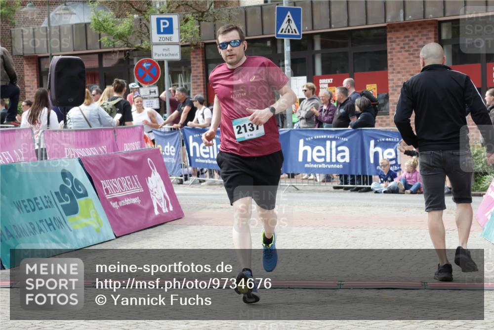 10.05.2026 - 8. Wedeler Halbmarathon Yannick Fuchs http://msf.ph/oto/9734676 10.05.2026 11:53:22 Ziel 140, 633, 1031, 2137 meine-sportfotos.de