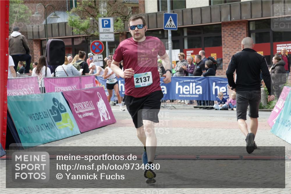 10.05.2026 - 8. Wedeler Halbmarathon Yannick Fuchs http://msf.ph/oto/9734680 10.05.2026 11:53:22 Ziel 140, 633, 1031, 2137 meine-sportfotos.de