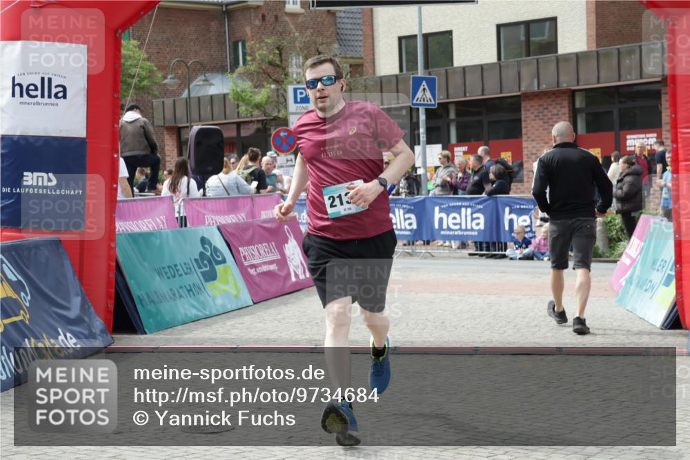 10.05.2026 - 8. Wedeler Halbmarathon Yannick Fuchs http://msf.ph/oto/9734684 10.05.2026 11:53:23 Ziel 140, 1031, 2137 meine-sportfotos.de