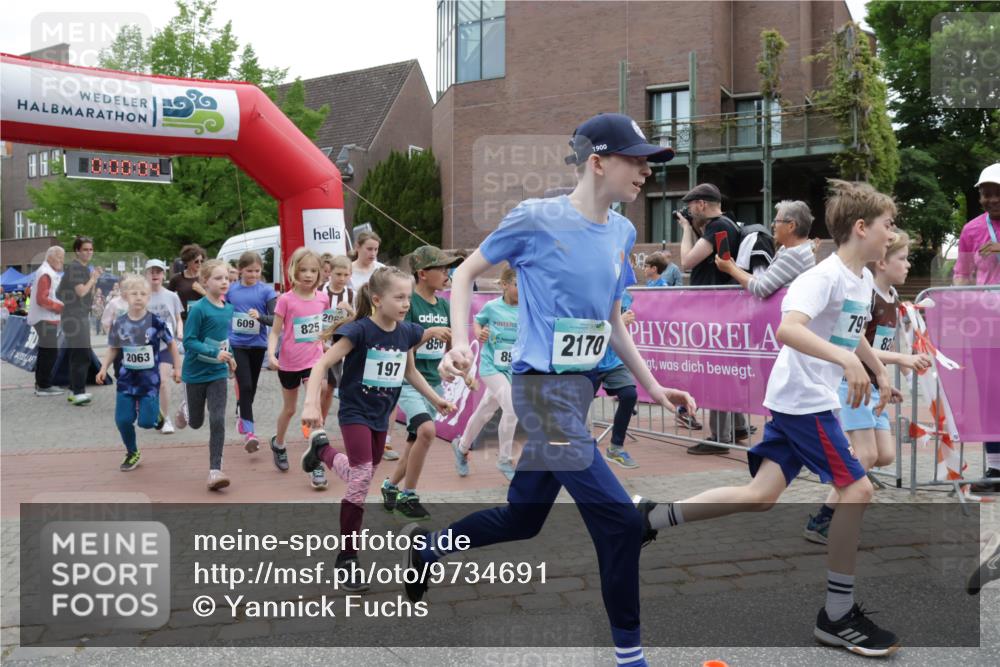 10.05.2026 - 8. Wedeler Halbmarathon Yannick Fuchs http://msf.ph/oto/9734691 10.05.2026 12:45:01 Ziel  meine-sportfotos.de