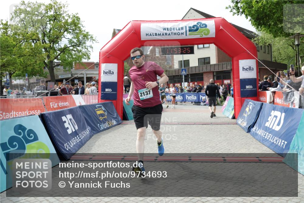 10.05.2026 - 8. Wedeler Halbmarathon Yannick Fuchs http://msf.ph/oto/9734693 10.05.2026 11:53:23 Ziel 140, 1031, 2137 meine-sportfotos.de