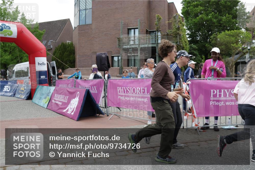 10.05.2026 - 8. Wedeler Halbmarathon Yannick Fuchs http://msf.ph/oto/9734726 10.05.2026 12:45:04 Ziel  meine-sportfotos.de