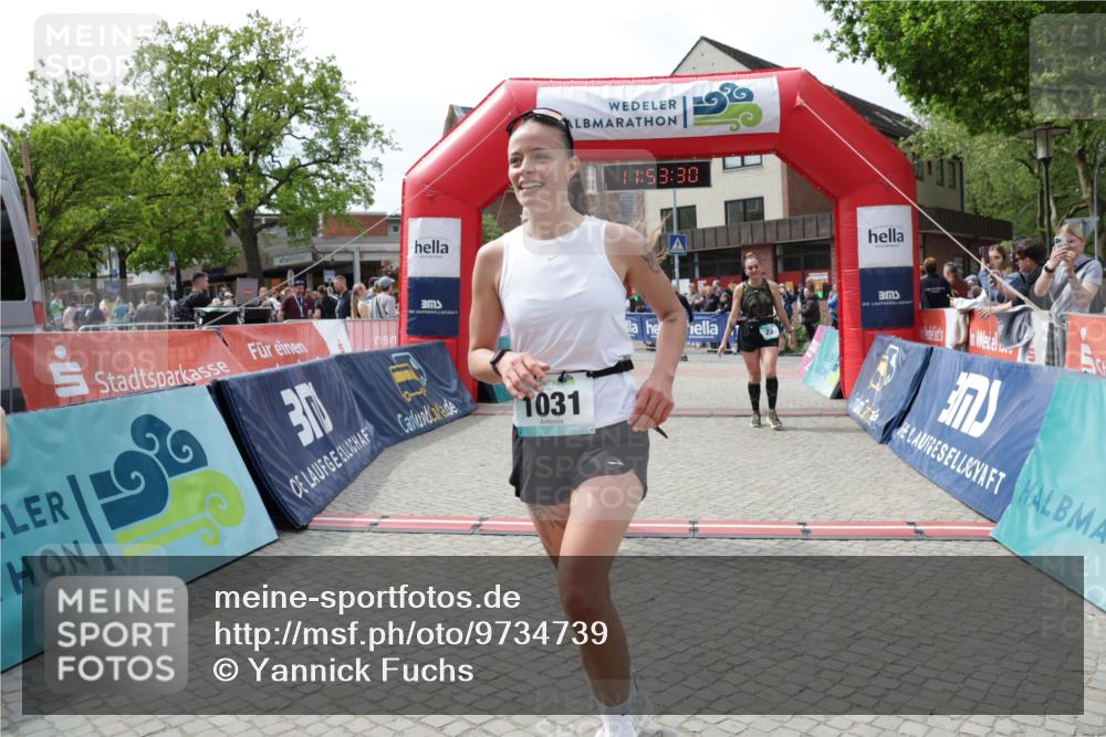 10.05.2026 - 8. Wedeler Halbmarathon Yannick Fuchs http://msf.ph/oto/9734739 10.05.2026 11:53:28 Ziel 23, 140, 1031, 2137 meine-sportfotos.de